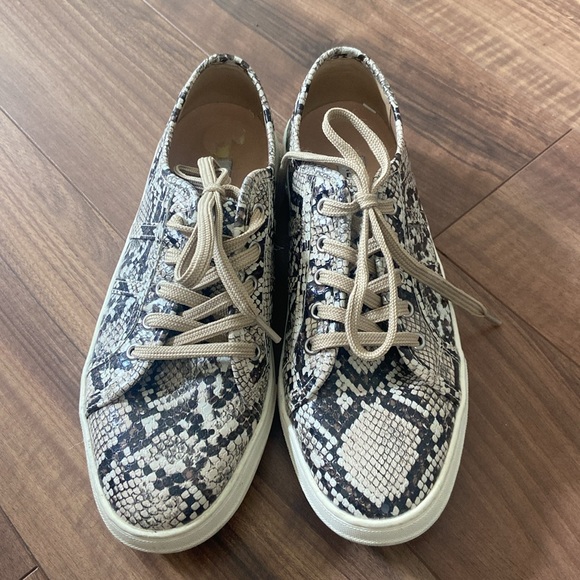 Steve Madden Snake Skin Shoes - Picture 3 of 8